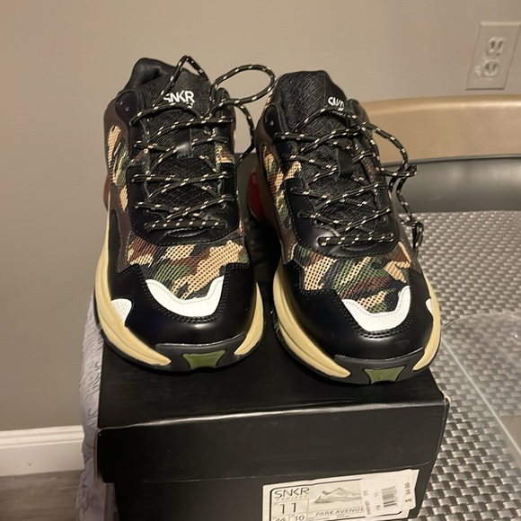 SNKR Project - Picture 4 of 6